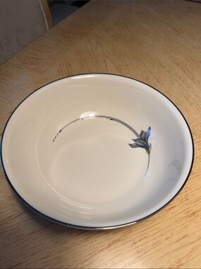 Nouveau by Pickard 8” Round Vegetable Bowl